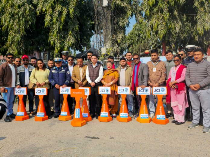 ट्राफिक डिभाइडर हस्तान्तरण 1