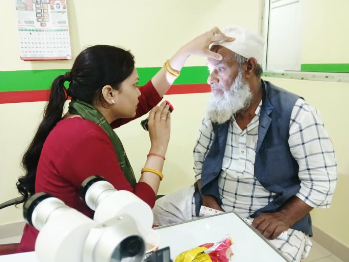 साकोसद्धारा आफना पाँच सय २४ जना शेयर सदस्यको निशुल्क आखाँ र कान परिक्षण